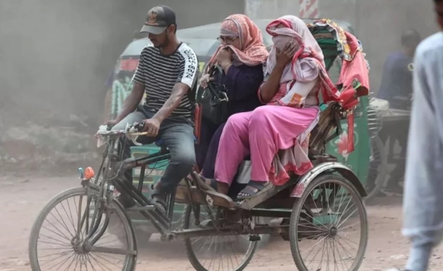 বায়ুদূষণে আবারও শীর্ষে ঢাকা, বাতাসের মান অস্বাস্থ্যকর মাত্রায়