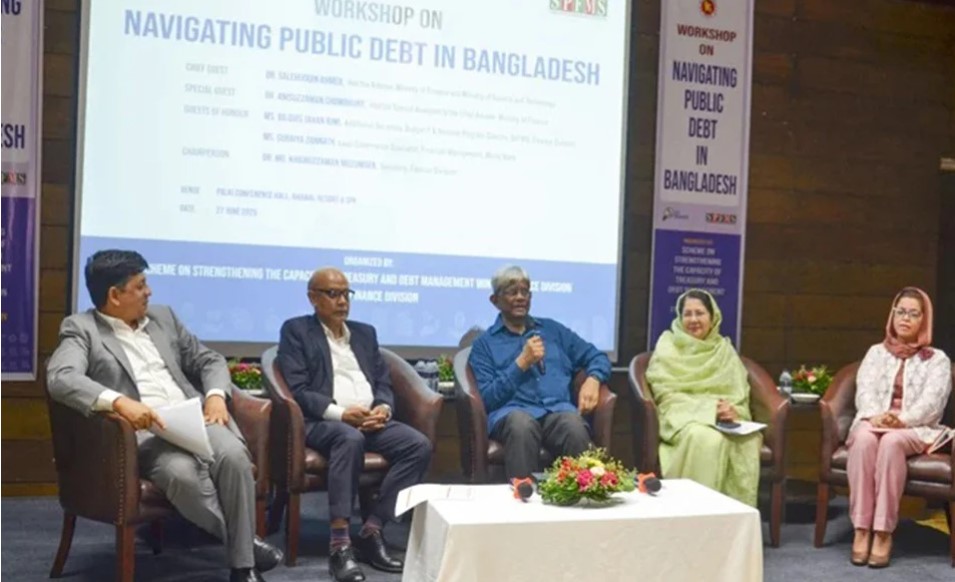 অপ্রয়োজনীয় প্রকল্প থেকে বিরত থাকার আহ্বান অর্থ উপদেষ্টার