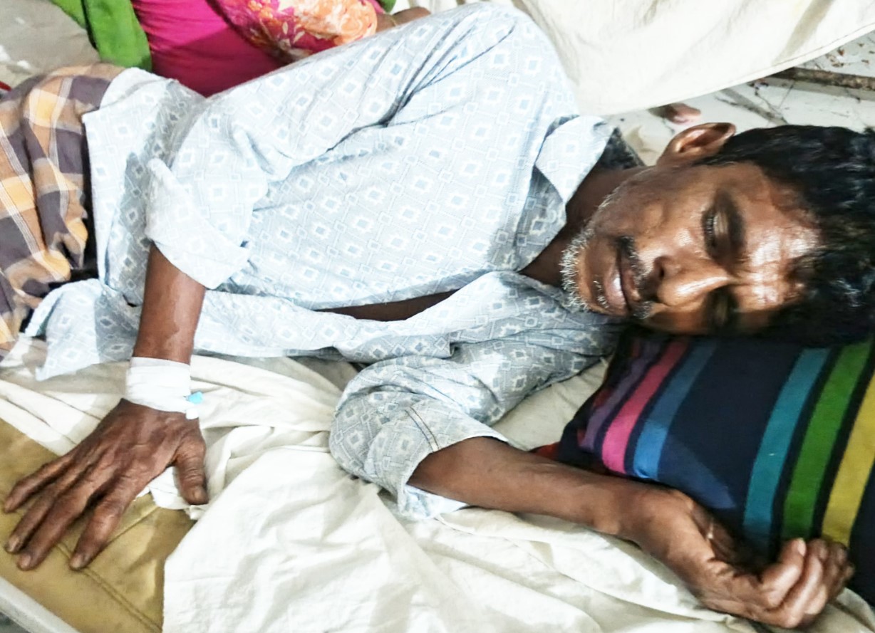 আখাউড়ায় কাঁচামাল ব্যবসায়ীকে পি*টিয়ে আ*হত করল বরিশল গ্রামের উসমান ও তার সহযোগীরা!