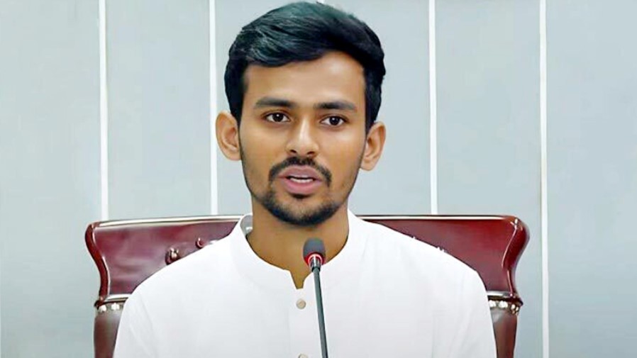 জাতীয় সংসদ নির্বাচনে প্রার্থী হওয়ার পরিকল্পনা করছেন উপদেষ্টা আসিফ মাহমুদ