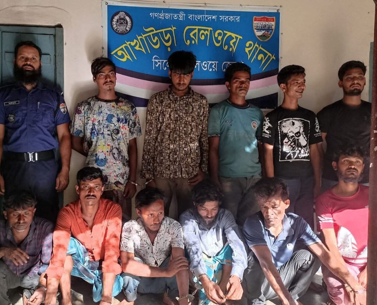 আখাউড়ায় পুলিশের বিশেষ অভিযান, গ্রেফতার ৯