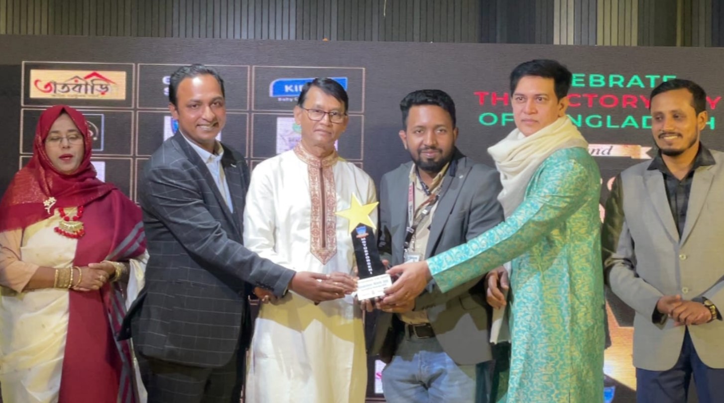 সাংবাদিকতায় অবদানের স্বীকৃতি—ময়ূরপঙ্খী স্টার অ্যাওয়ার্ডে সম্মানিত জয় শাহীন