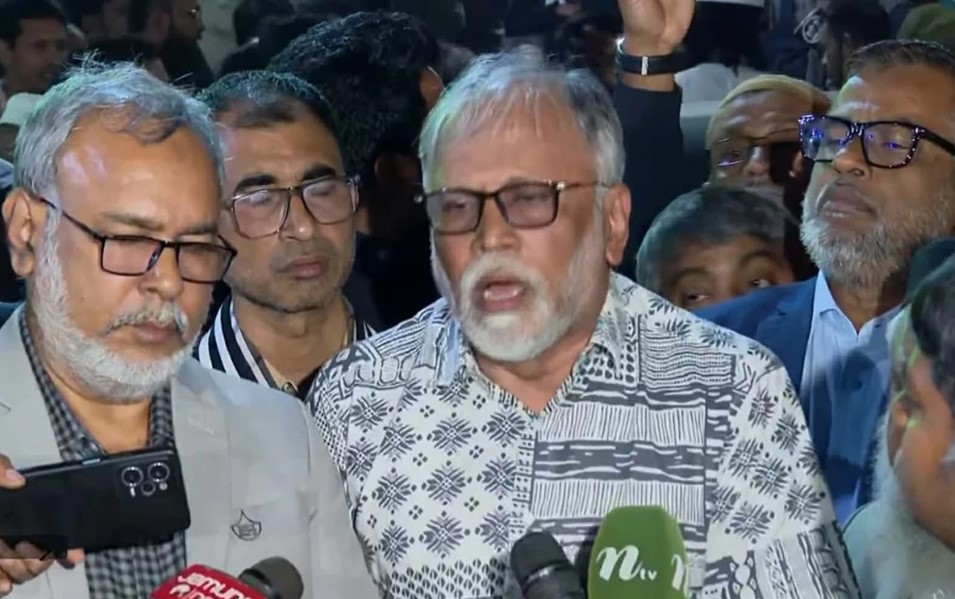 ৭২ ঘণ্টা সংকটাপন্ন , হাদির ব্রেইন স্টেম ক্ষতিগ্রস্ত : বিশেষ সহকারী