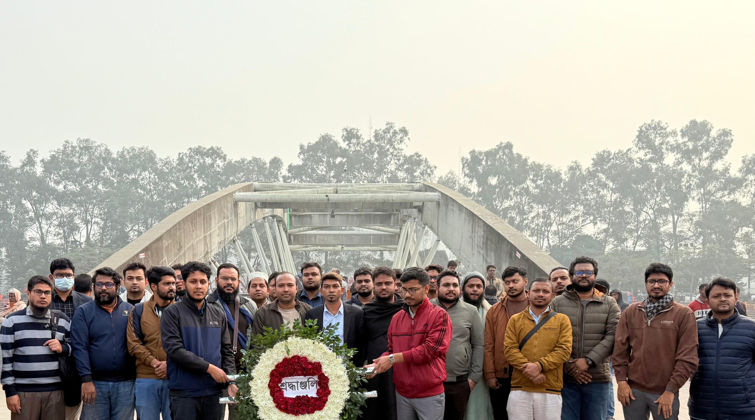 ঢাকা মেডিকেল কলেজ ছাত্রদলের উদ্যোগে জিয়া পরিবারের সমাধিস্থলে শ্রদ্ধাঞ্জলি