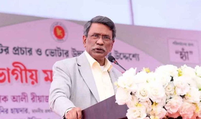 ‘হ্যাঁ’র পক্ষে সরকারি কর্মকর্তাদের প্রচারে আইনগত বাধা নেই : আলী রীয়াজ