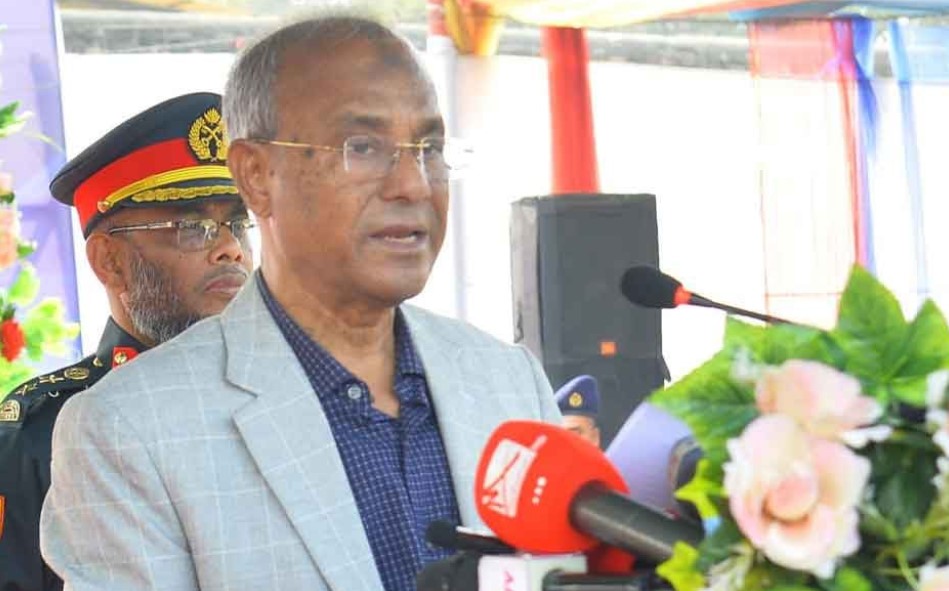 কারাবন্দিদের নিরাপত্তার পাশাপাশি মানবাধিকার নিশ্চিত করতে হবে: স্বরাষ্ট্র উপদেষ্টা