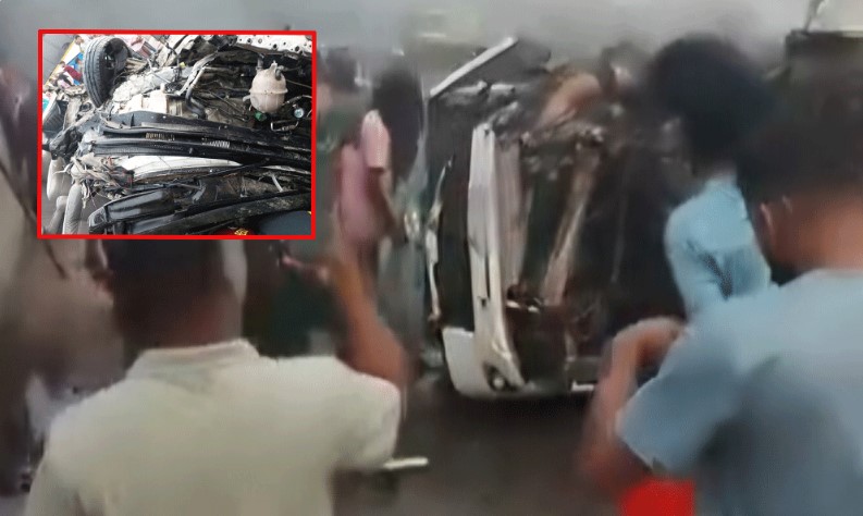 বগুড়ায় মর্মান্তিক দুর্ঘটনা-নিয়ন্ত্রণ হারিয়ে আইল্যান্ডে মাইক্রোবাস, নিহত ৩, আহত ৯