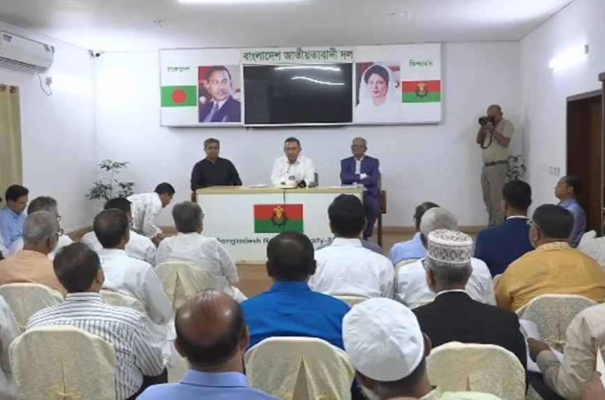 নবনিযুক্ত ৪২ জেলা পরিষদ প্রশাসকের সাথে প্রধানমন্ত্রীর বৈঠক